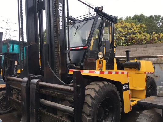 25 año original usado tonelada 2012 de la carretilla elevadora FD250 Japón de KOMATSU de motor diesel